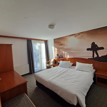Hotel Kompas-3